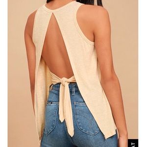 🆕**NWT** Lulu’s Light Beige Tank, Size M